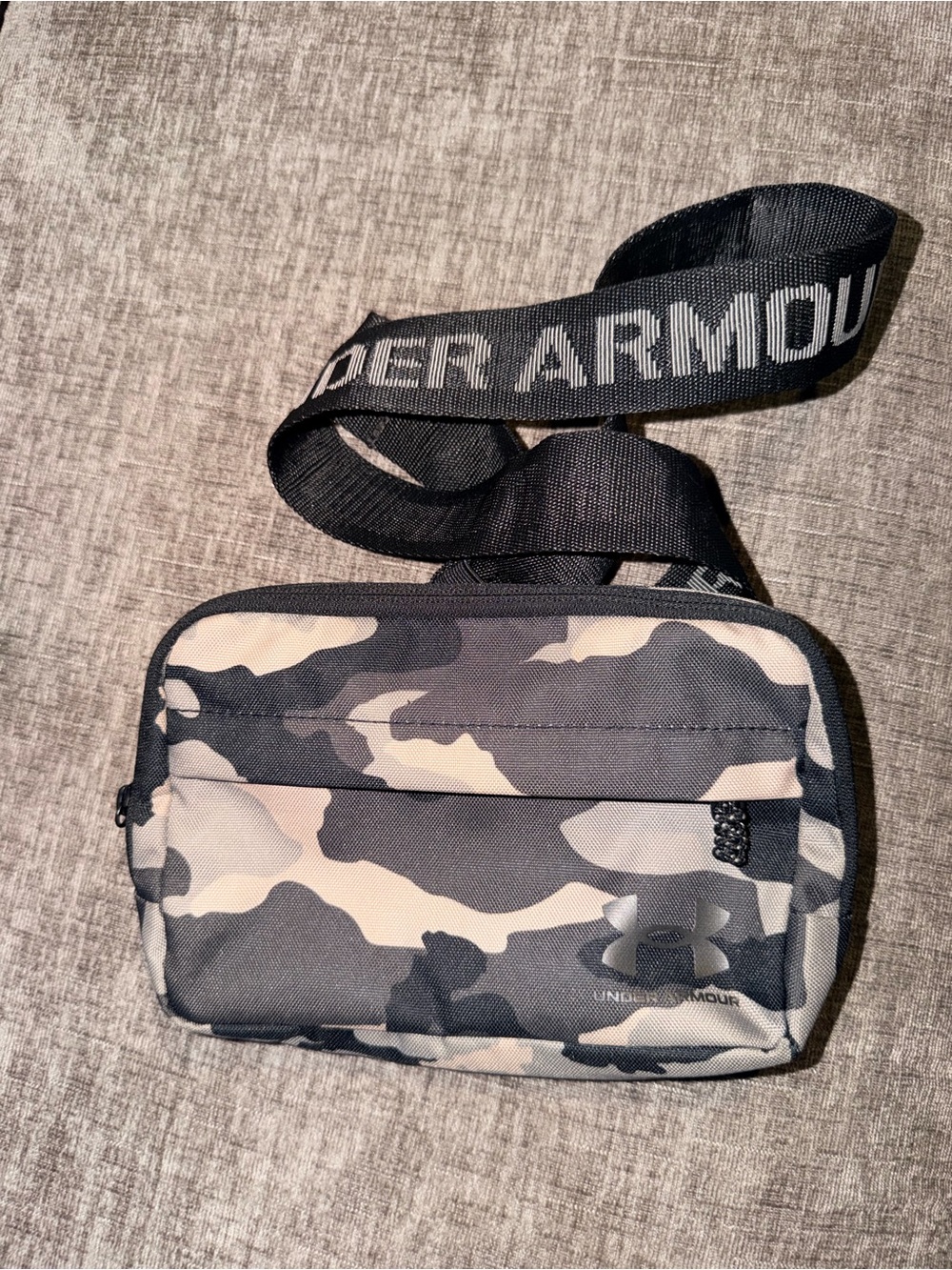 Under Armour Camo Crossbody Bag Belt Bag Sling Travel Festival Gray Black